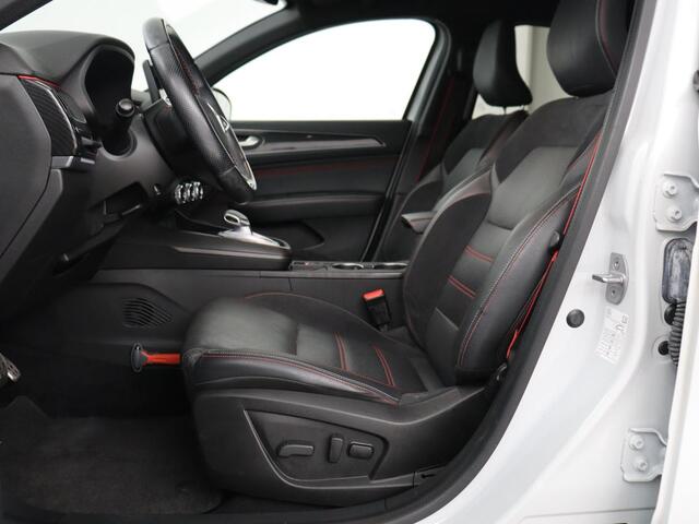 Renault Arkana 1.6 E-Tech Hybrid 145 R.S. Line | Leder/Alcantara | Stoelverwarming | Adaptive cruise | Camera | Carplay | Keyless | Park Assist | Full LED | Navigatie | File Assistent