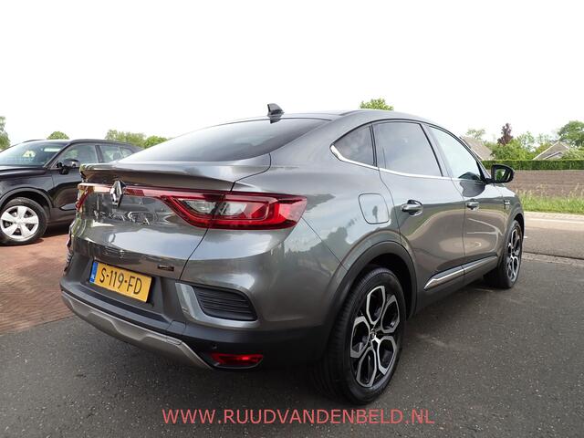 Renault Arkana 1.6 E-Tech hybrid / CARPLAY / ACC / CAMERA / PDC