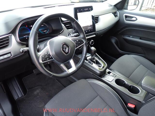 Renault Arkana 1.6 E-Tech hybrid / CARPLAY / ACC / CAMERA / PDC