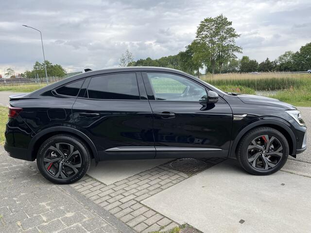 Renault Arkana 1.6 E-Tech Hybrid 145PK R.S. Line / Dealer onderhouden / Leder / Camera / Climate / Stoelver. Stuurverw. / LMV / 2e Pinksterdag open 09.30 - 17.00 uur