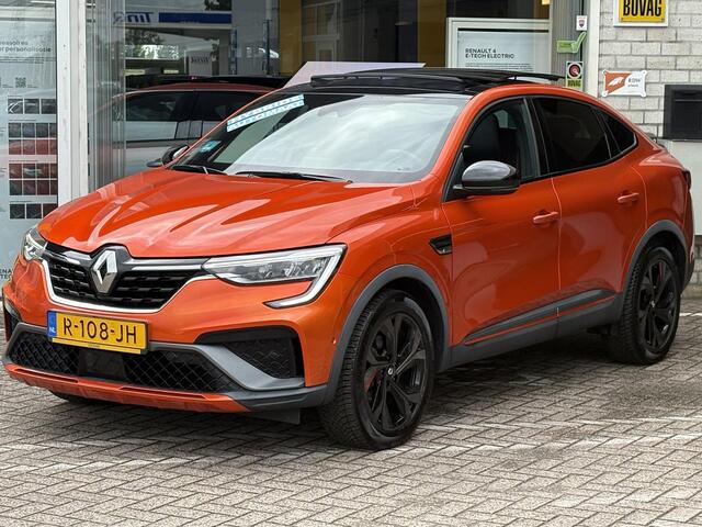 Renault Arkana 1.6 E-Tech Hybrid 145 R.S. Line | NAP | Trekhaak | Bose Audio | Elektrisch glazen schuif-/kanteldak | Stoelverwarming | Elektrische stoelen | DAB | Climate Control | Cruise adaptief |