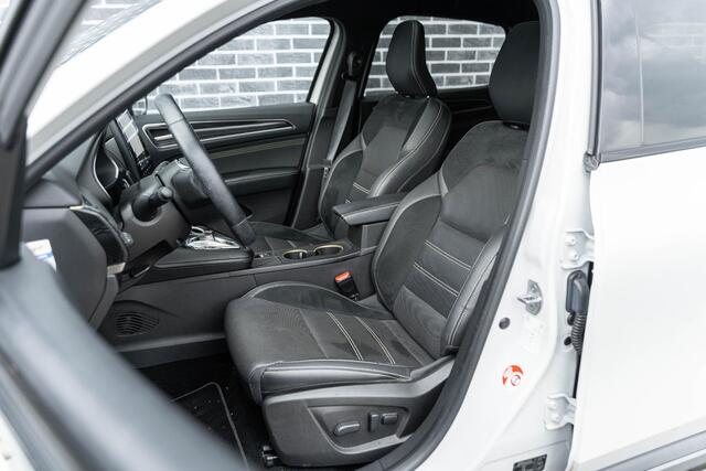 Renault Arkana 1.6 E-Tech hybrid 145 E-Tech engineered | Trekhaak | Panoramadak | Achteruitrijcamera | Parkeersensoren | Keyless Entry | Elektrisch Verstelbare Voorstoelen | Stoelverwarming | Cruise Control Adaptief | Dodehoekdetectie | Navigatie | Apple Carplay | Android Auto