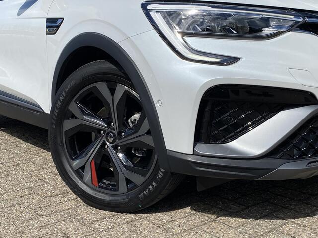 Renault Arkana 1.6 E-Tech hybrid 145 techno / RS-Line / Adaptive Cruise / Full LED verlichting / Stoel- en stuurverwarming / PDC voor en achter / Parkeercamera / Keyless entry & go / Elektrische stoelbediening / Leder & Alcantara bekleding / DAB radio, Bluetooth etc. / CarPlay & Androidauto / 18 " LMV / Getint glas / Elektr ramen en spiegels / ETC