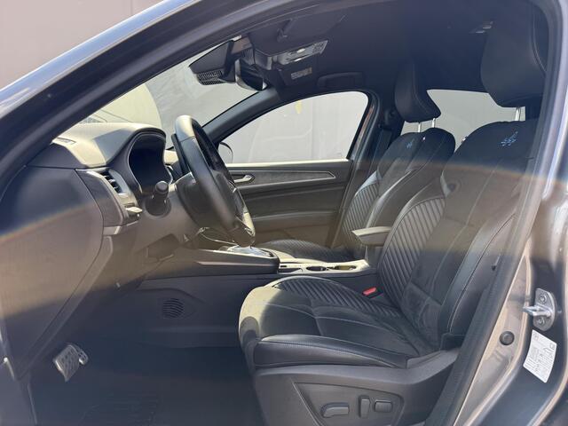 Renault Arkana 1.6 E-Tech full hybrid 145 esprit Alpine / Fabrieksgarantie tot 05-2028 / Adaptieve Cruise / Camera / Half Lederen Bekleding / Stoel & Stuurwiel Verwarming / Elektr. Stoelen / Dodehoek Detectie / Apple Carplay & Android Auto /
