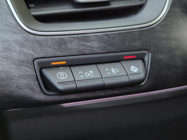 Renault Arkana 1.6 E-Tech full hybrid 145 esprit Alpine / Stoel & Stuurverwarming / Elektrisch Verstelbare Stoelen / Alcantara Bekleding / Apple Carplay & Android Auto / Achteruitrijcamera / Adaptief Cruise Control / Draadloze Telefoon Lader / Climate Control /