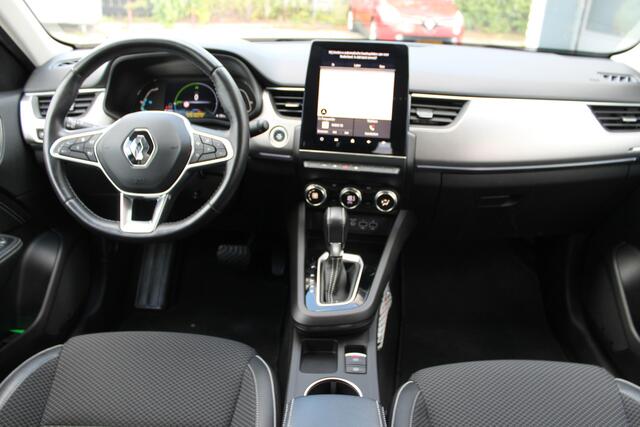 Renault Arkana 1.6 E-Tech Hybrid 145 PK Intens | Elektrisch bedienbare trekhaak | Camera achter | Bose geluid | Groot scherm | Reservewiel | Dode hoek sensoren | Adaptieve cruise controle |