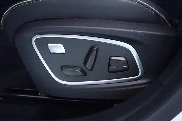 Renault Austral 1.2 E-Tech Hybrid 200 Iconic | 4-Control | Harman Kardon Audio | Panodak | Head-up display | PDC + 360 camera | Pack Winter |