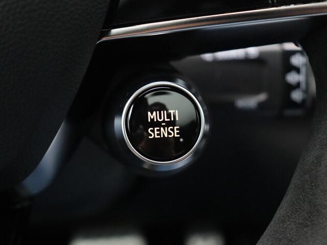 Renault Austral E-Tech Hybrid 200pk Techno Esprit Alpine | Elek. bedienbare achterklep | Stoel- en stuurwielverwarming | Active driver assist|