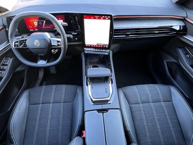 Renault Austral 1.3 mild hybrid 160 X-Tronic techno Automaat / Dealer onderhouden / Trekgewicht 1.800 kg / Panoramadak / Elektrisch klep + bestuurdersstoel / 19" LMV / Navi groot / Apple Carplay Android /