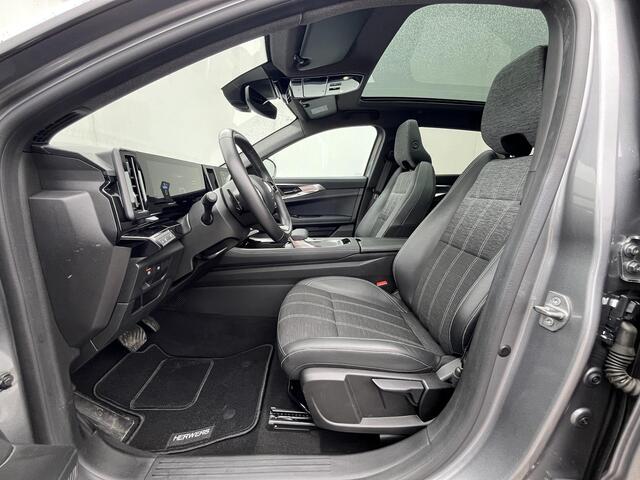 Renault Austral E-Tech Full Hybrid 200 Techno Automaat / 3 jaar Fabrieksgarantie vanaf Nieuw / Trekgewicht 1.500 kg / Panorama dak / 360° Camera / Apple Carplay & Android Auto / Keyless Entry & Start / Cruise- en Climate Control / Parkeersensoren voor en achter