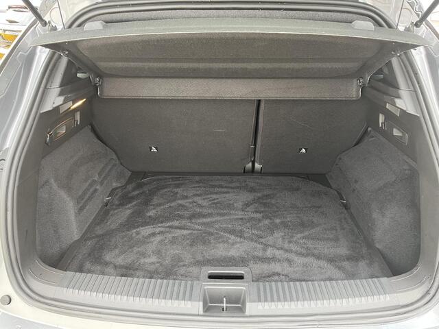 Renault Austral 1.2 mild hybrid advanced 130 techno / TWO-TONE KLEURSTELLING / DAKRAILS IN LENGTERICHTING GEPLAATST / RUIMTEBESPAREND RESERVEWIEL