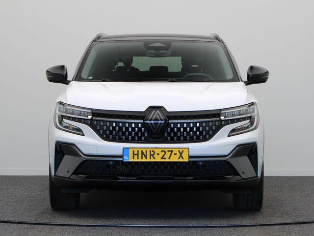 Renault Austral 160pk Iconic Esprit Alpine | 1800kg geremd | Trekhaak | Active driver assist | Elek. kofferklep | Elek. bedienbare stoelen |