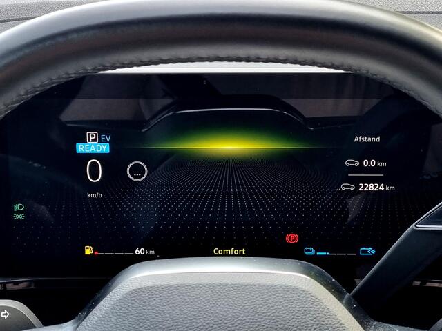 Renault Austral 1.2 E-Tech full hybrid 200 iconic Automaat / Rondomzicht Camera / Elektr. Achterklep / Navigatie / Cruise Control Adaptief / Massagestoel / Harman Kardon