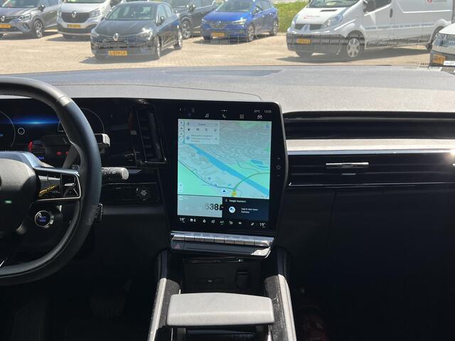 Renault Austral 1.2 E-Tech full hybrid 200 iconic | 360 graden camera | Elektrisch verstelbare stoel geheugen massage | Google maps geïntegreerd | Stoel & stuur verwarming | Voorruit verwarming |