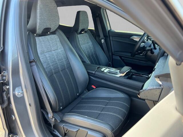 Renault Austral 1.2 mild hybrid 160 X-tronic techno AUTOMAAT / CAMERA / 19 INCH / 1800 KG TREKGEWICHT / ELECTR. KOFFERDEKSEL