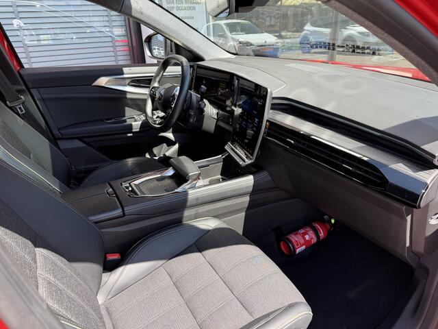 Renault Austral 1.2 E-Tech full hybrid 200 Iconic | trekhaak | panoramadak | el.achterklep | 360 camera | adaptieve cruise | tijdelijk gratis Top Afleverpakket twv Eur 695