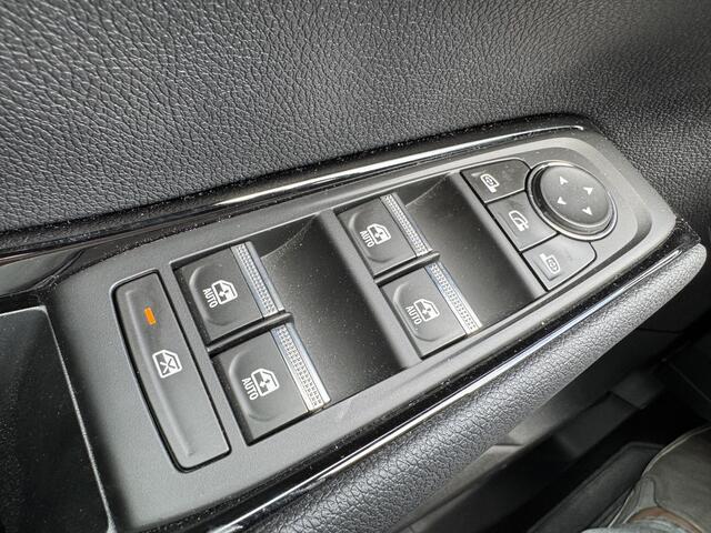 Renault Austral 1.2 E-Tech full hybrid 200 iconic+Panodak!