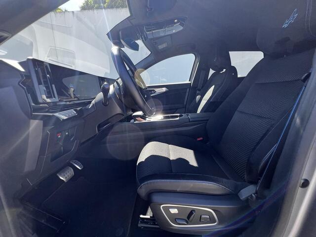Renault Austral 1.2 E-Tech full hybrid 200 iconic esprit Alpine / Harman Kardon Audio / HUD / Camera 360° / Adapt. CC / 20" LM wielen / Trekgewicht 1.500 kg / Elektr. achterklep /