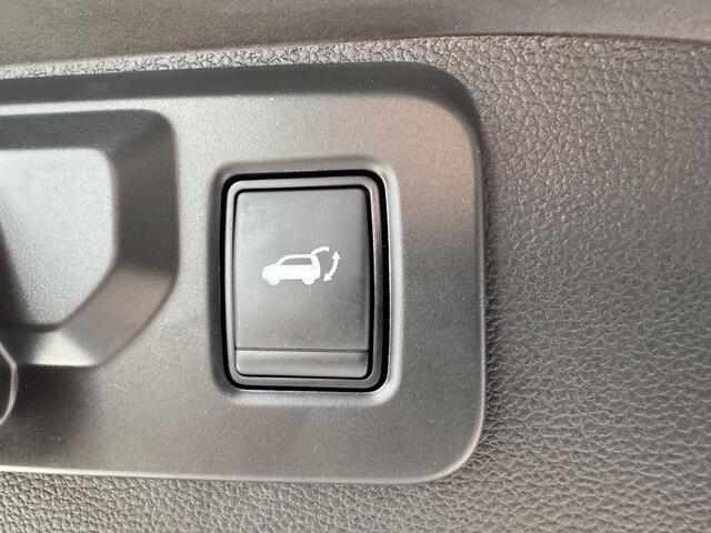 Renault Austral 1.2 E-Tech full hybrid 200 iconic+Harman kardon!!