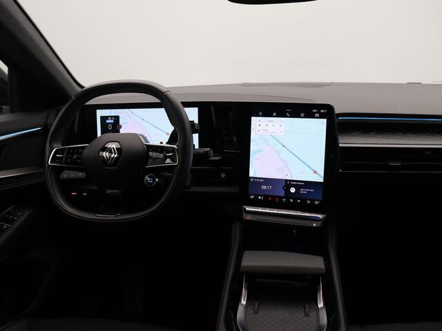 Renault Austral E-Tech full hybrid 200pk iconic | Massage Stoelen | Verwarmd Voorruit | Stoel- en Stuurverwarming | Achteruitrijcamera |
