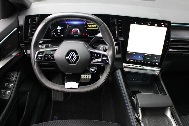 Renault Austral 1.2 E-Tech full hybrid 200 iconic esprit Alpine Automaat | Trekhaak | All season banden | Panoramadak | Adatieve Cruise control