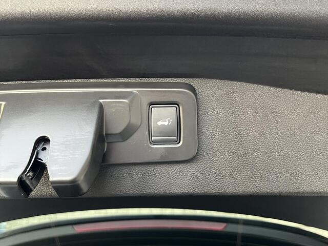 Renault Austral 1.2 E-Tech full hybrid 200 Iconic Esprit Alpine | 4Control wielbesturing | Harman Kardon Premium Audio | Panoramadak | Elektrische achterklep |