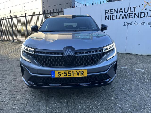 Renault Austral 1.2 E-Tech full hybrid 200 iconic esprit Alpine / 4 CONTROL / PANORAMADAK / CROSS CLIMATE ALL SEASON BANDEN / HARMAN KARDON