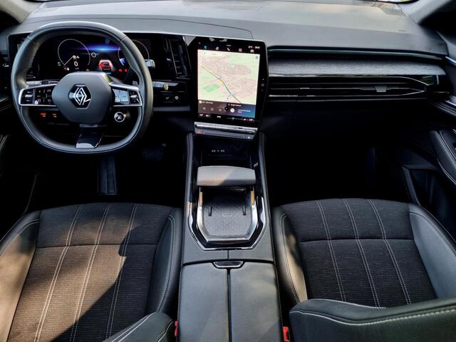 Renault Austral 1.3 mild hybrid 160 X-Tronic techno Automaat / 1800KG Trekgewicht / Panoramadak / Cruise Control / Navigatie / Rondomzicht Camera / Dodehoekdetectie