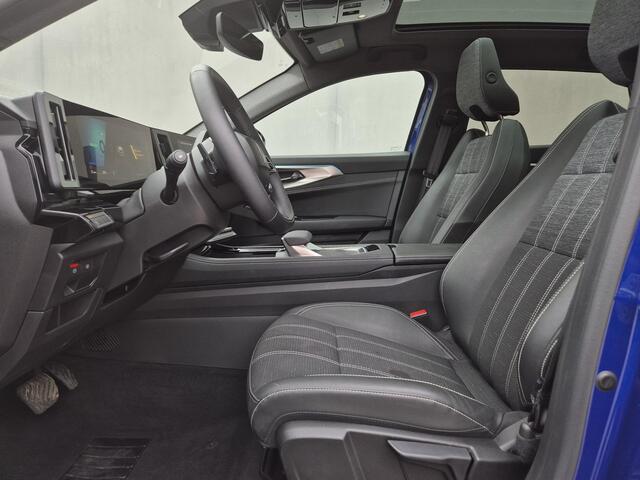 Renault Austral 1.2 E-Tech full hybrid 200 techno Automaat / Fabrieksgarantie tot 04-2028 / Panoramadak / Trekgewicht 1500 kg / Pack Look / Rondomzicht camera / Apple Carplay Android Auto / Adaptief cruise control / Keyless Entry/Start / Draadloze telefoon lader /