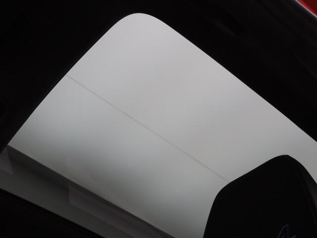 Renault Austral 1.2 E-Tech full hybrid 200 iconic esprit Alpine 360° Camera | Adapt. Cruise | Parkeersens. v+a | Stoel-/voorruitverw. | Panoramadak