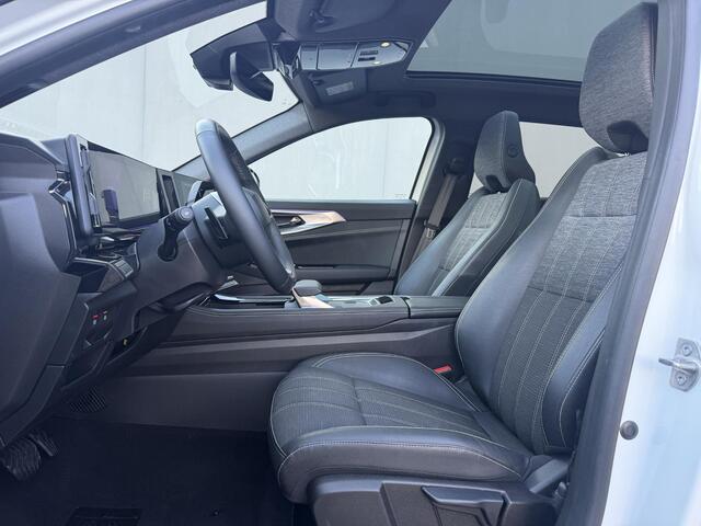 Renault Austral 1.2 E-Tech full hybrid 200 techno / Panoramadak / Fabrieksgarantie tot 03-2028 / Panoramadak / Adaptieve Cruise / Trekgewicht 1500 kg / 360 Camera / Apple Carplay & Android Auto / DAB / Dodehoek Detectie / Parkeer Assistent /