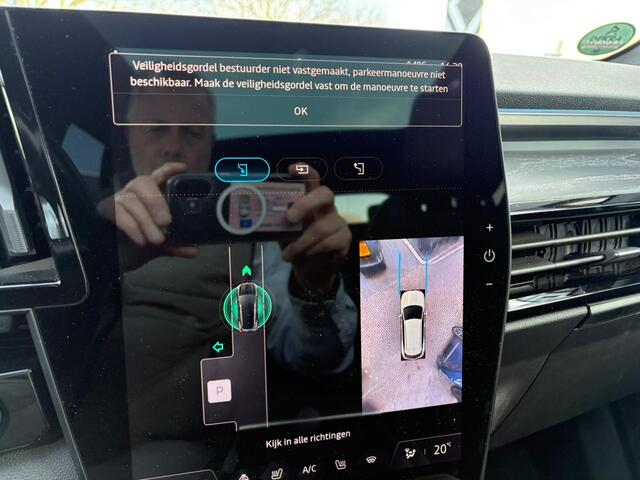 Renault Austral 1.2 E-Tech full hybrid 200 AUT iconic | Navigatie | Panoramisch dak | Trekhaak | Stoel elektrisch |