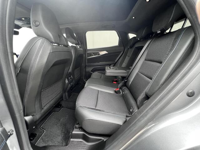 Renault Austral E-Tech Hybrid 200 Techno Esprit Alpine Automaat / Fabrieksgarantie tot 04-2027 / Panorama dak / 1.500 kg trekgewicht / Adaptieve CC / Stoel- en voorruitverwarming / Lende massage / Camera 360° / Parkeer assistent / Apple Carplay Android / 20" LM wielen &