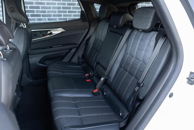 Renault Austral 1.2 E-Tech full hybrid 200 Techno | Stoelverwarming | Stoelmassage | Dodehoekdetectie | Navigatie Google Maps | Apple Carplay | Android Auto | Keyless Entry | Achteruitrijcamera | Lichtmetalen Velgen 19 inch