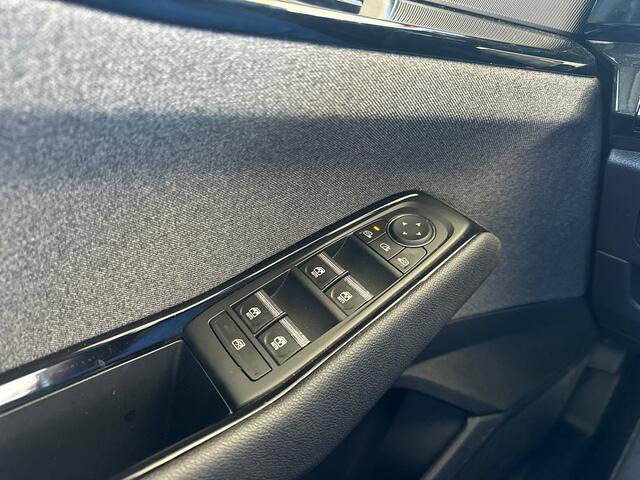 Renault Austral 1.3 mild hybrid 160 X-Tronic Evolution AUTOMAAT / ADAPTIEVE CRUISE / ELECTRISCHE BESTUURDERSTOEL / 1800 TREKGEWICHT