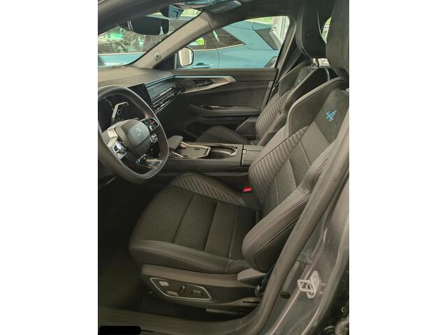 Renault Austral 1.2 E-Tech full hybrid 200 Esprit Alpine HARMAN KARDON/ PACK LIGHT&SOUND*/ PACK PRIVILEGE*/ 360 CAMERA/ ELEK. BED ACHTERKLEP/ ACTIVE DRIVERS ASSIST/ GEZICHTSHERKENNING/ RESERVE WIEL/ ETC... RIJKLAAR!