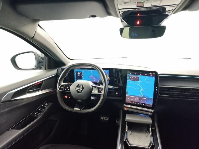 Renault Austral 1.2 E-Tech full hybrid 200 iconic esprit Alpine | 360 Camera | Navigatie | Adaptive Cruise Control | Stoelverwarming |
