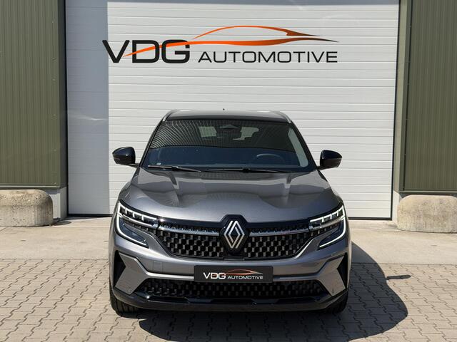Renault Austral E-Tech Full hybrid 200 Iconic / Adaptive Cruise / 360 camera / Electr Klep / Electr Bestuurders Stoel / Stoelverw / Stuurverw / Voorruitverw / Carplay