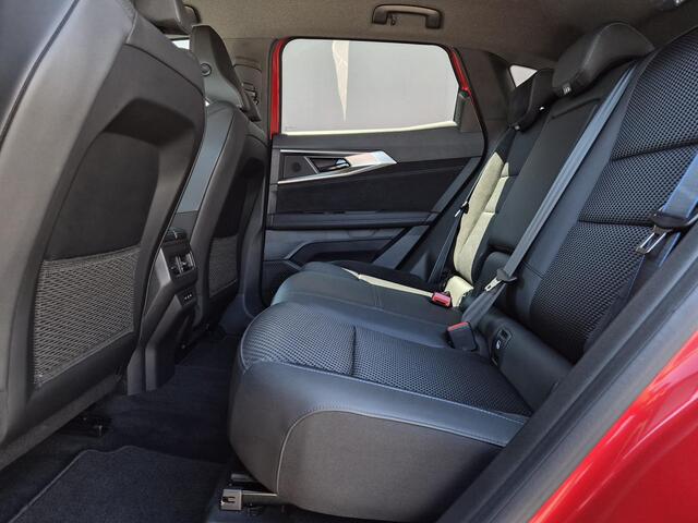 Renault Austral 1.2 E-Tech full hybrid 200 esprit Alpine / Fabrieksgarantie tot 02-2028 / Trekgewicht 1500 kg / Stuur- Stoel & Voorruit verwarming / Rondomzicht camera / Elektrische achterklep / Stoel met massage functie / Apple Carplay Android Auto /