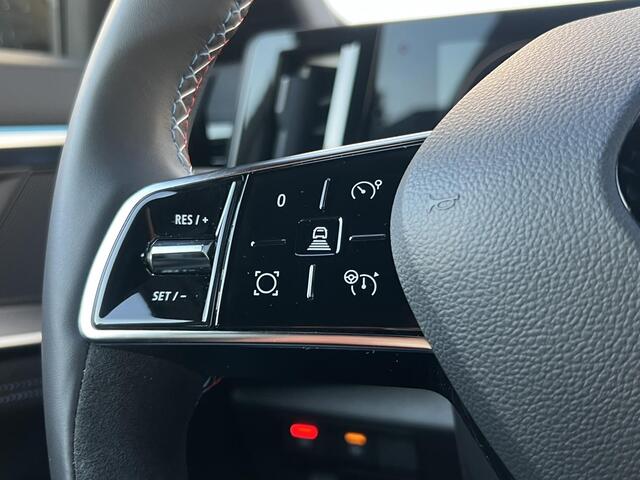 Renault Austral E-Tech full hybrid 200 techno esprit Alpine / Afneembare Trekhaak(1500 KG Trekgewicht) / All Season Banden / NAP Logisch / Pack Safety / Pack advanced Driving Assist / Adaptieve Cruise / Dode Hoek Detectie / Verwarmbaar stuurwiel / Draadloos laden Telefoon