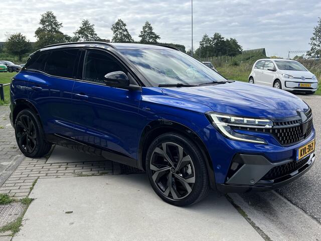 Renault Austral 1.2 E-Tech full hybrid 200PK iconic esprit Alpine / Winter Pakket / 4-Control / 360 Camera / Elek.Achterklep / LMV /