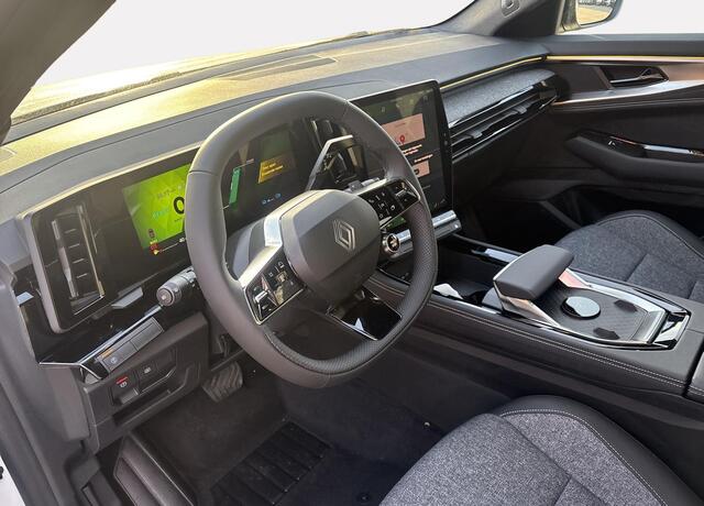 Renault Austral 1.2 E-Tech full hybrid 200 techno - pack look & extended grip / two-tone kleurstelling