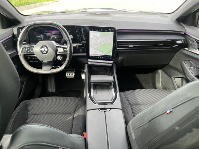 Renault Austral E-Tech full hybrid 200 Iconic Esprit Alpine / Panoramadak /H Elek.Achterklep / Stoelverw.+Stuurverw. / Dode hoek / Harman Kardon/