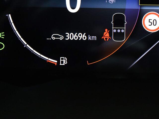 Renault CAPTUR E-Tech Plug-in Hybrid 160pk Techno Camera | Climate | 9,3" Navi | Parksens. | Stoel-/stuurverwarming
