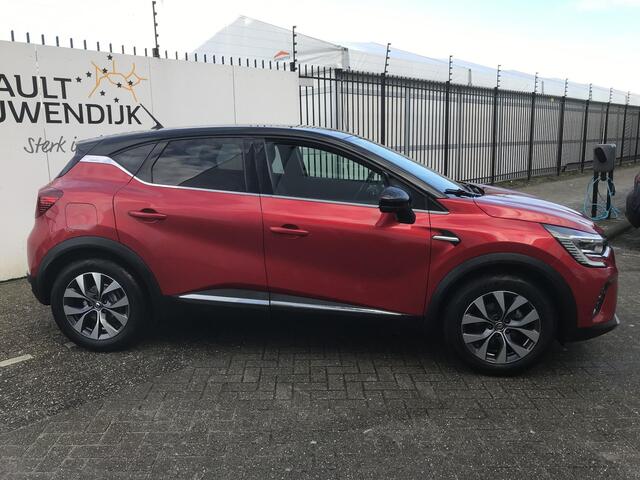 Renault CAPTUR 1.0 TCe 100 Bi-Fuel Intens / CAMERA / PARKEERSENSOREN VOOR EN ACHTER / NAVIGATIE / LPG3 / LICHTMETALEN VELGEN