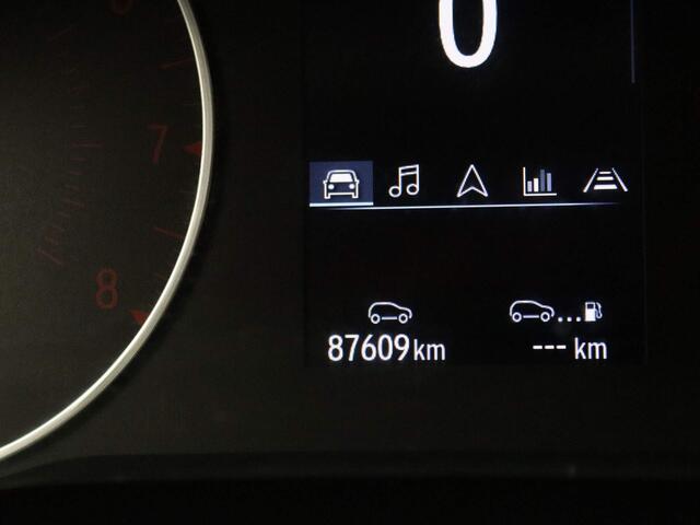 Renault CAPTUR TCe 140pk Zen EDC/AUTOMAAT Achteruitrij camera | Airco | Cruise control
