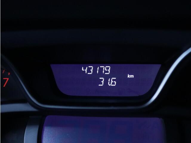 Renault CAPTUR 1.3 TCe Intens Clima/Navi/Stoelverwarming