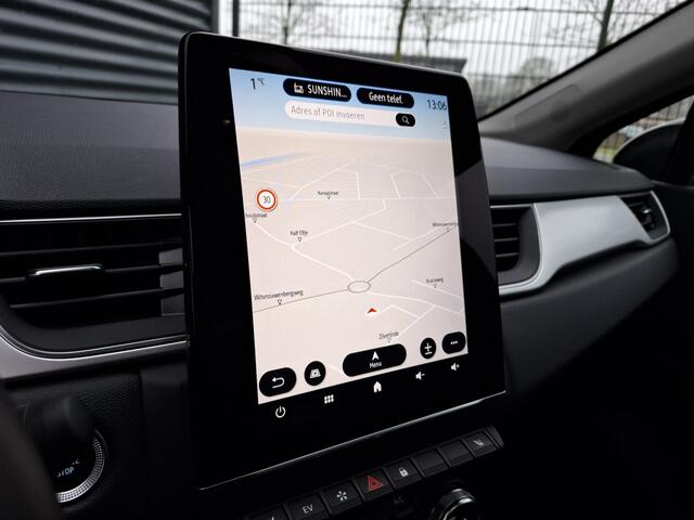 Renault CAPTUR 1.6 E-Tech Plug-in Hybrid 160 Intens Dealer O.H. PHEV | Panodak | Sportstoelen Verwarmd | Virtual | Apple Carplay | Navigatie | Camera | DAB | Sfeerverlichting | L.M. 18" |