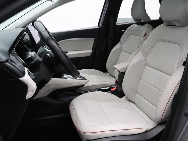 Renault CAPTUR TCe 155pk Initiale Paris EDC/AUTOMAAT Leer | Panoramadak | Cruise control adaptief