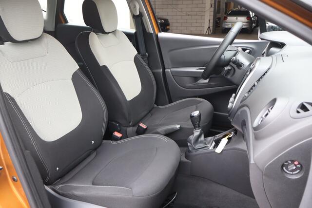 Renault CAPTUR 0.9 TCe Limited Nav I PDC i Cruise